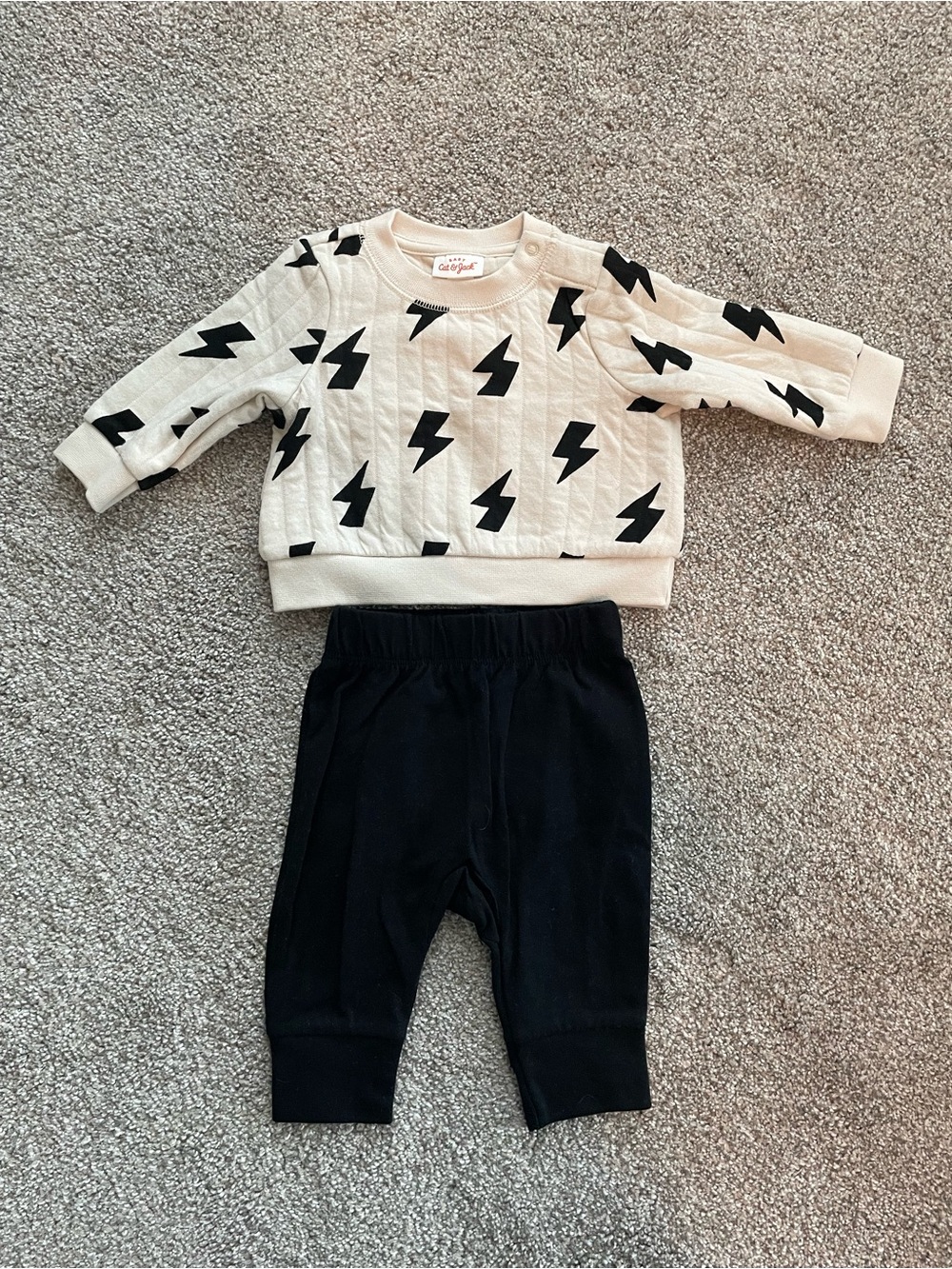 Cat & Jack Cream and Black Lightning Sweatshirt & Black Pants Set